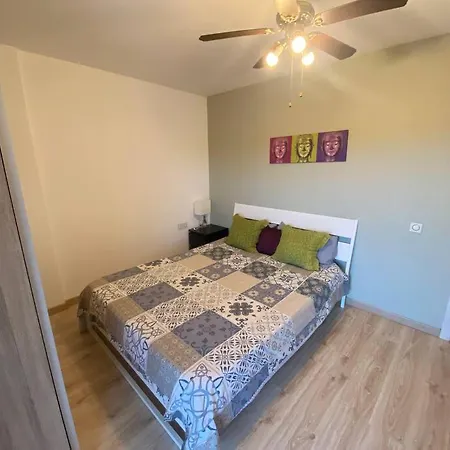 2 Bedroom By A Park